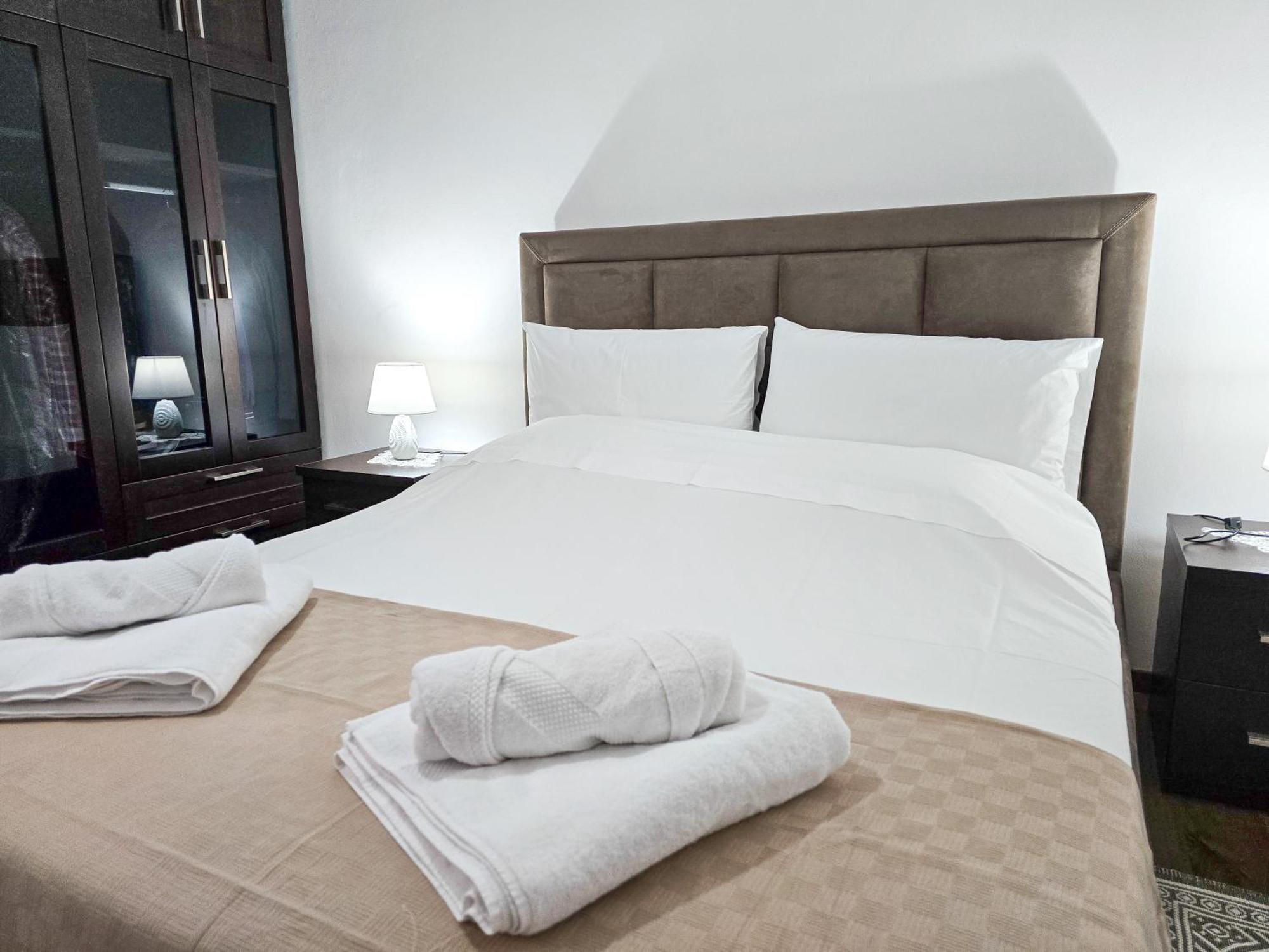 Lake Park 2Br Apartment Тирана Экстерьер фото