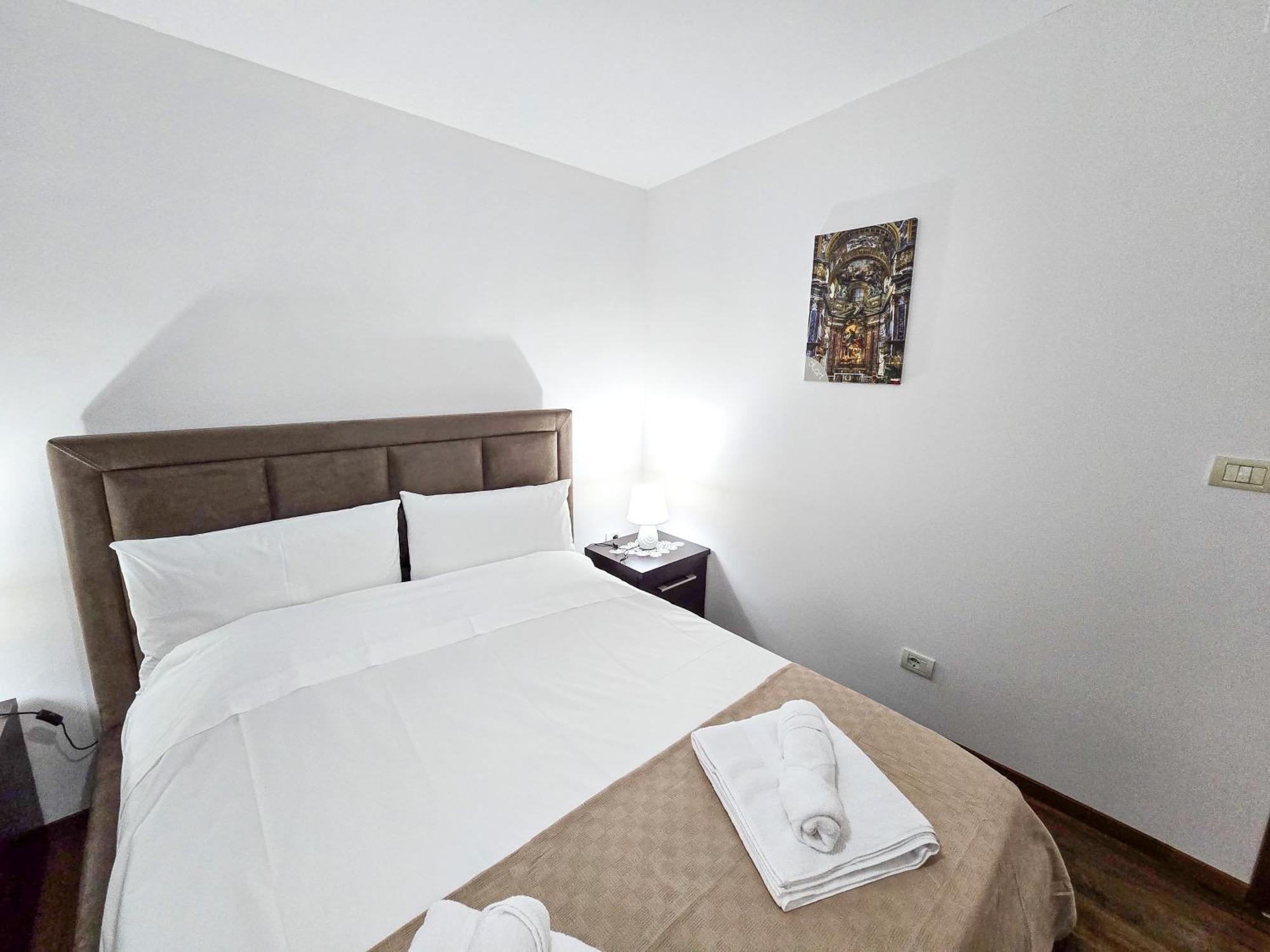 Lake Park 2Br Apartment Тирана Экстерьер фото